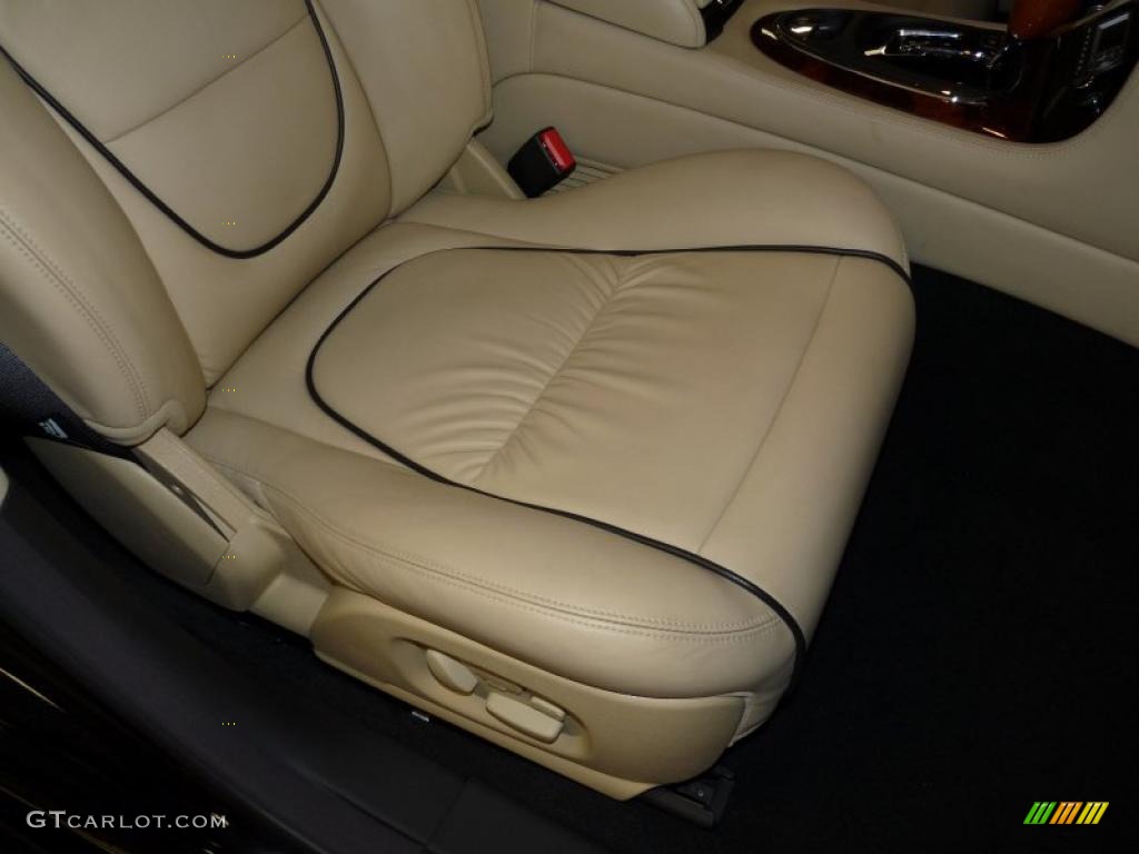 2007 Jaguar XJ Super V8 Interior Color Photos