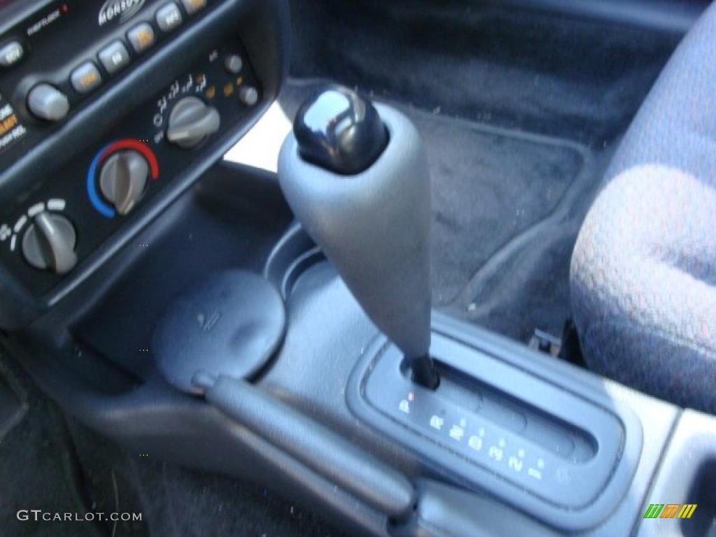 2001 Sunfire SE Coupe - Indigo Blue / Graphite photo #17