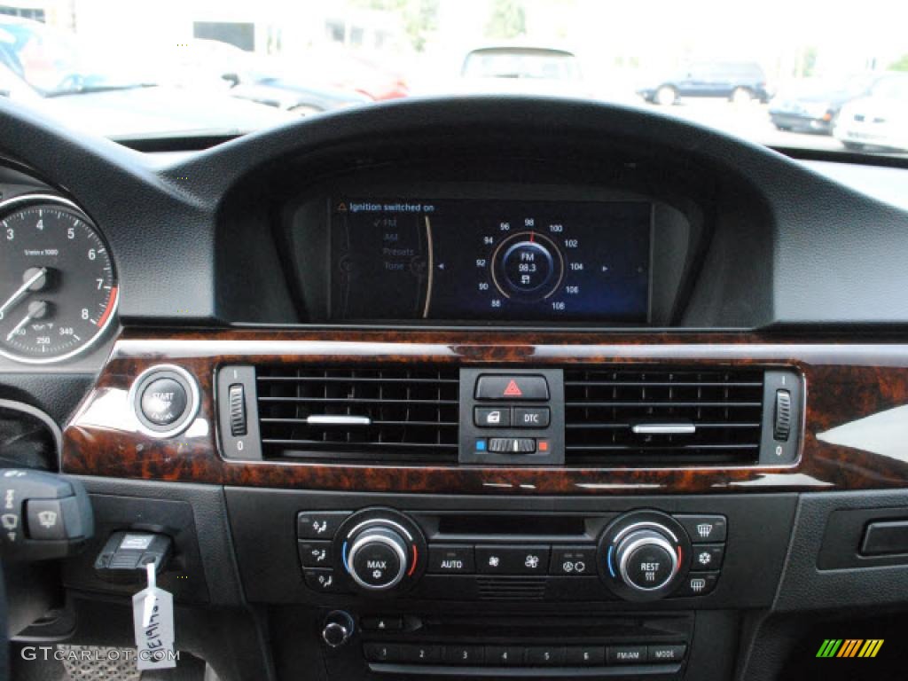 2009 BMW 3 Series 335i Sedan Controls Photo #38470745