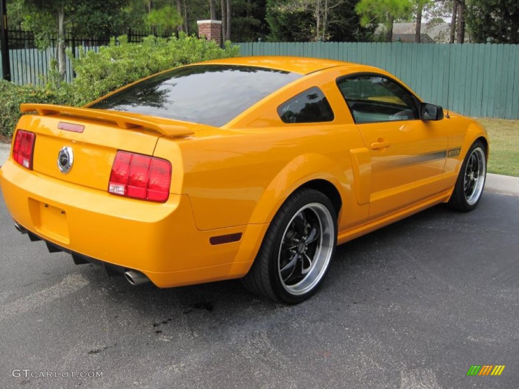 2008 Mustang GT/CS California Special Coupe - Grabber Orange / Dark Charcoal/Medium Parchment photo #8