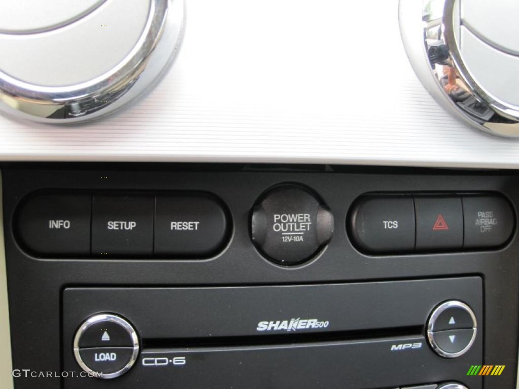 2008 Ford Mustang GT/CS California Special Coupe Controls Photo #38473831