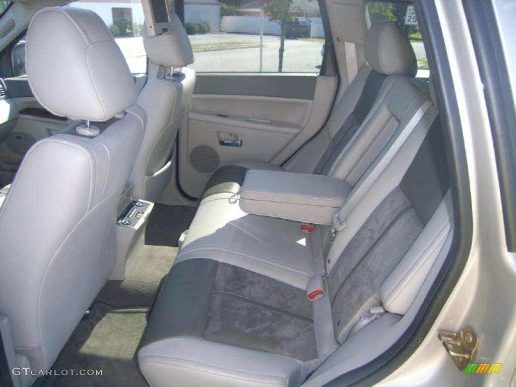 Dark Khaki/Light Graystone Interior 2007 Jeep Grand Cherokee Overland Photo #38475951