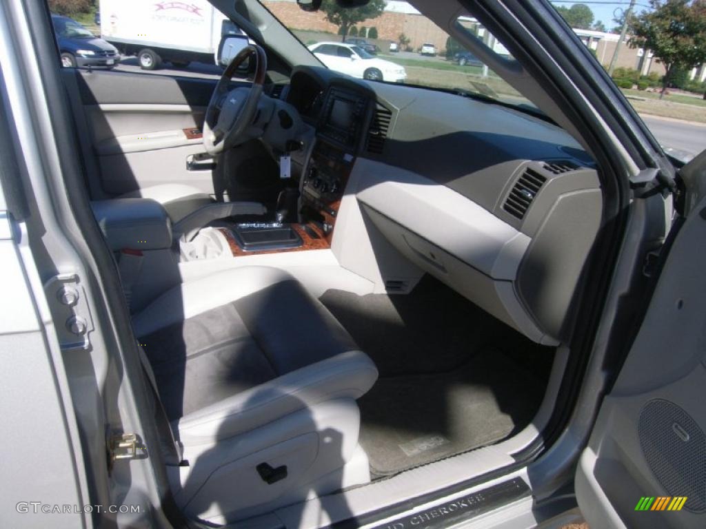 Dark Khaki/Light Graystone Interior 2007 Jeep Grand Cherokee Overland Photo #38476075