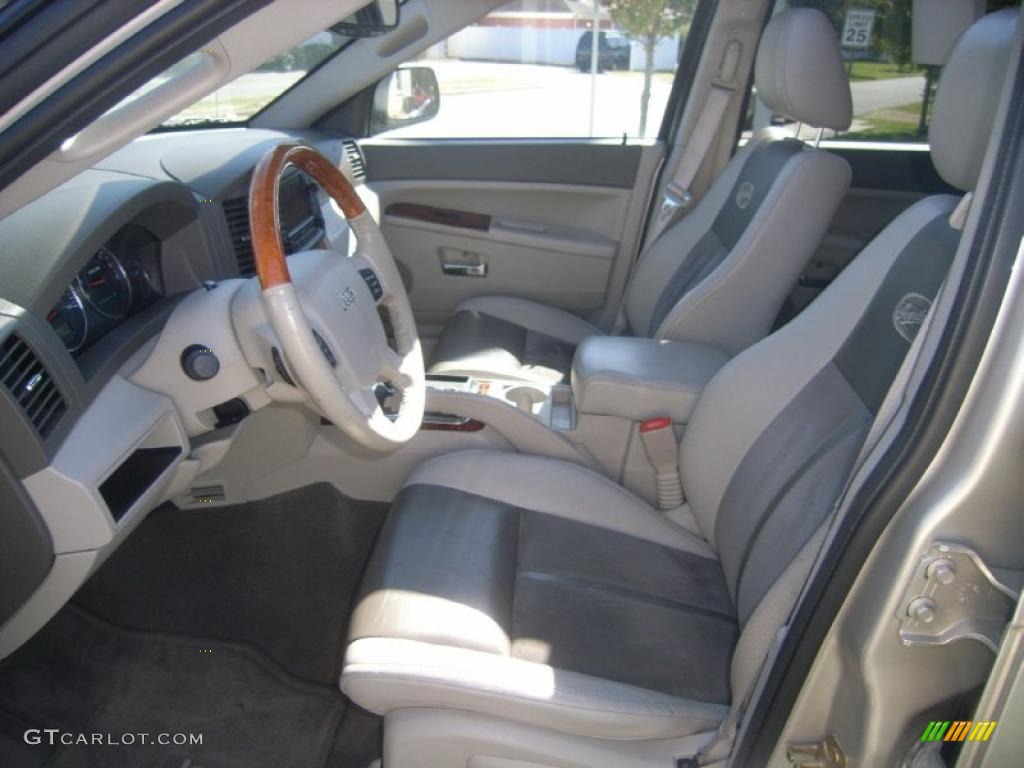 Dark Khaki/Light Graystone Interior 2007 Jeep Grand Cherokee Overland Photo #38476123