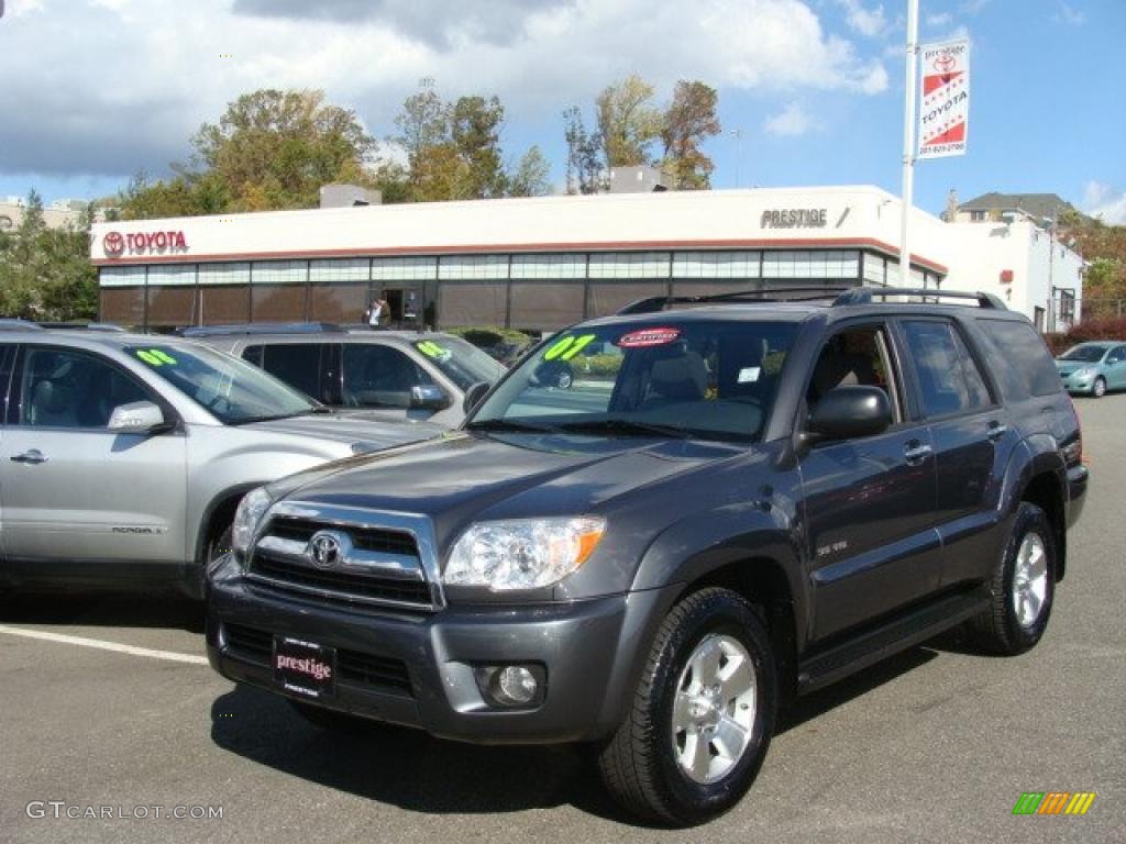 2007 4Runner SR5 4x4 - Galactic Gray Mica / Stone photo #1