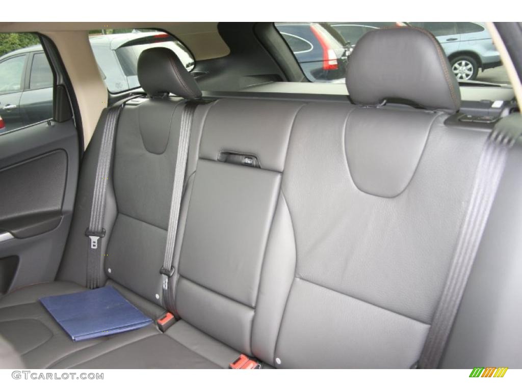 2010 XC60 T6 AWD - Silver Metallic / Anthracite photo #12