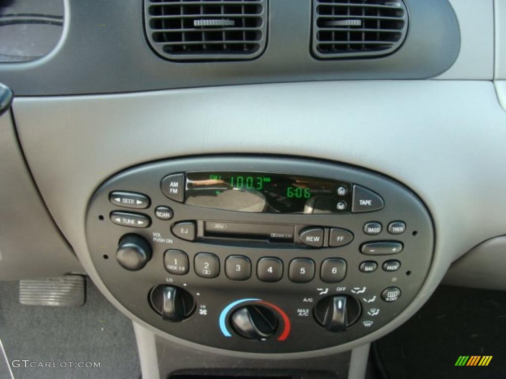 1998 Ford Escort SE Wagon Controls Photos