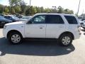 Oxford White - Mariner V6 4WD Photo No. 2