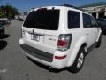 Oxford White - Mariner V6 4WD Photo No. 15
