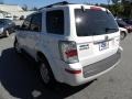 Oxford White - Mariner V6 4WD Photo No. 17