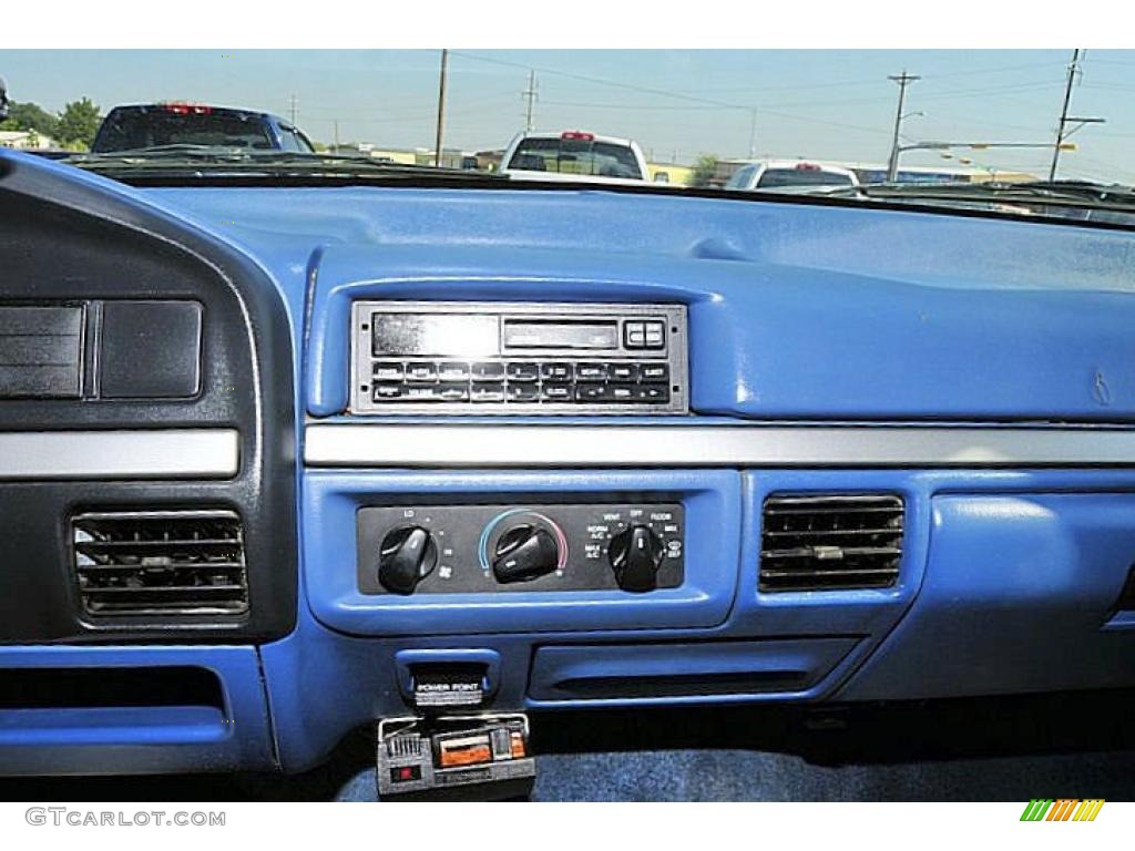 1995 Ford F250 XLT Extended Cab 4x4 Controls Photo #38485267