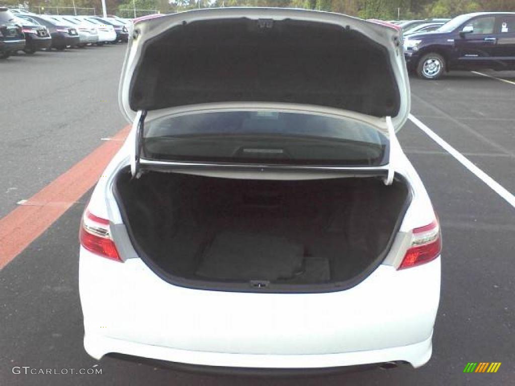 2008 Camry SE - Super White / Dark Charcoal photo #15