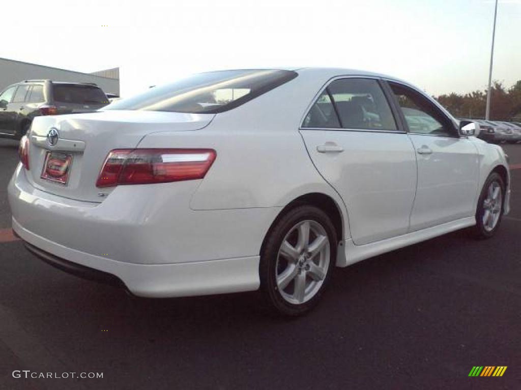 2008 Camry SE - Super White / Dark Charcoal photo #16