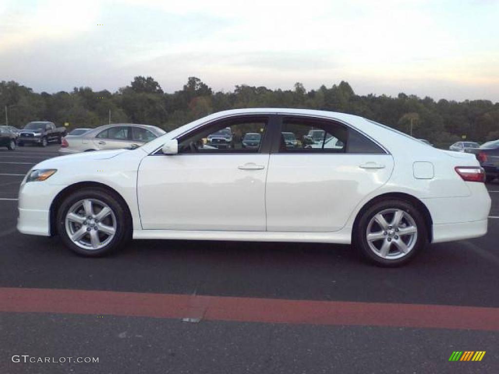 2008 Camry SE - Super White / Dark Charcoal photo #18