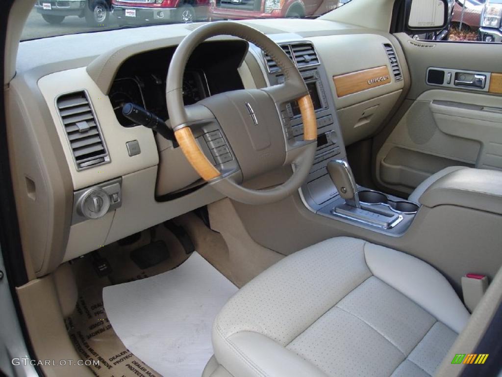 2007 MKX AWD - Light Sage Metallic / Medium Camel photo #25