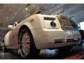 English White - Phantom Drophead Coupe  Photo No. 5