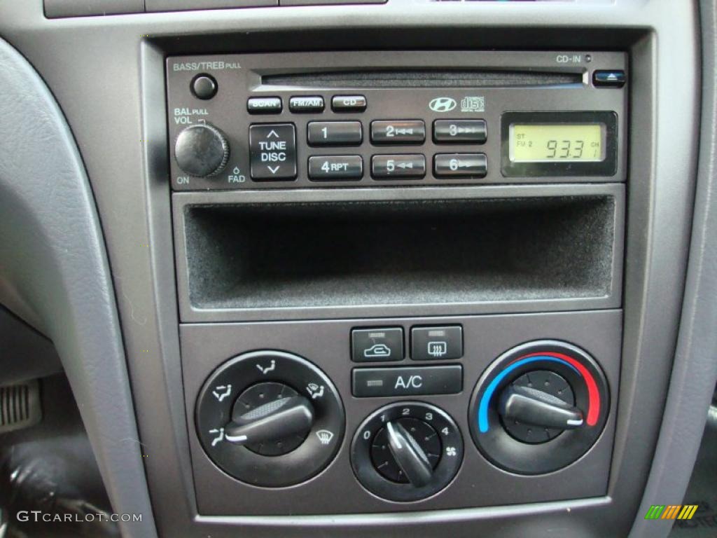 2002 Elantra GLS Sedan - Silver Pewter / Gray photo #32