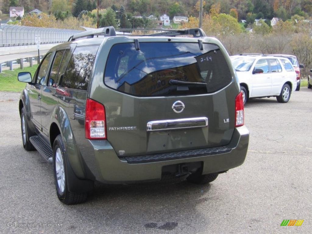 2005 Pathfinder LE 4x4 - Canteen Green Metallic / Desert photo #7