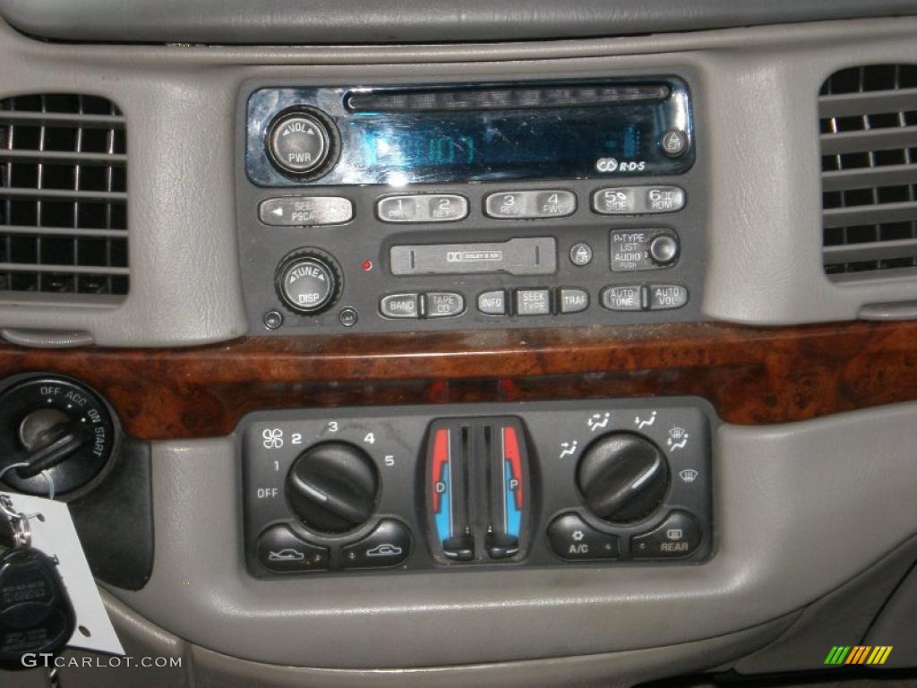 2002 Chevrolet Impala Standard Impala Model Controls Photo #38493515