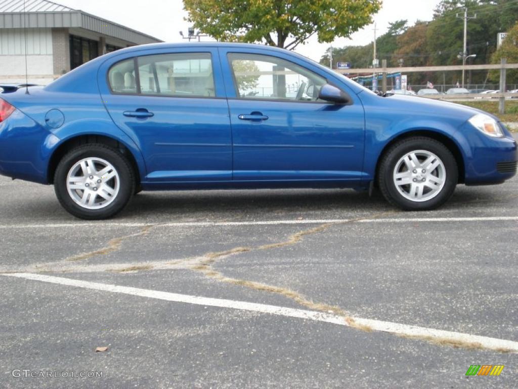 2005 Cobalt LS Sedan - Arrival Blue Metallic / Gray photo #4