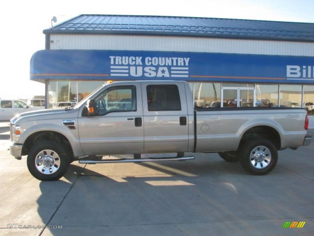 2008 F350 Super Duty XLT Crew Cab 4x4 - Pueblo Gold Metallic / Camel photo #1