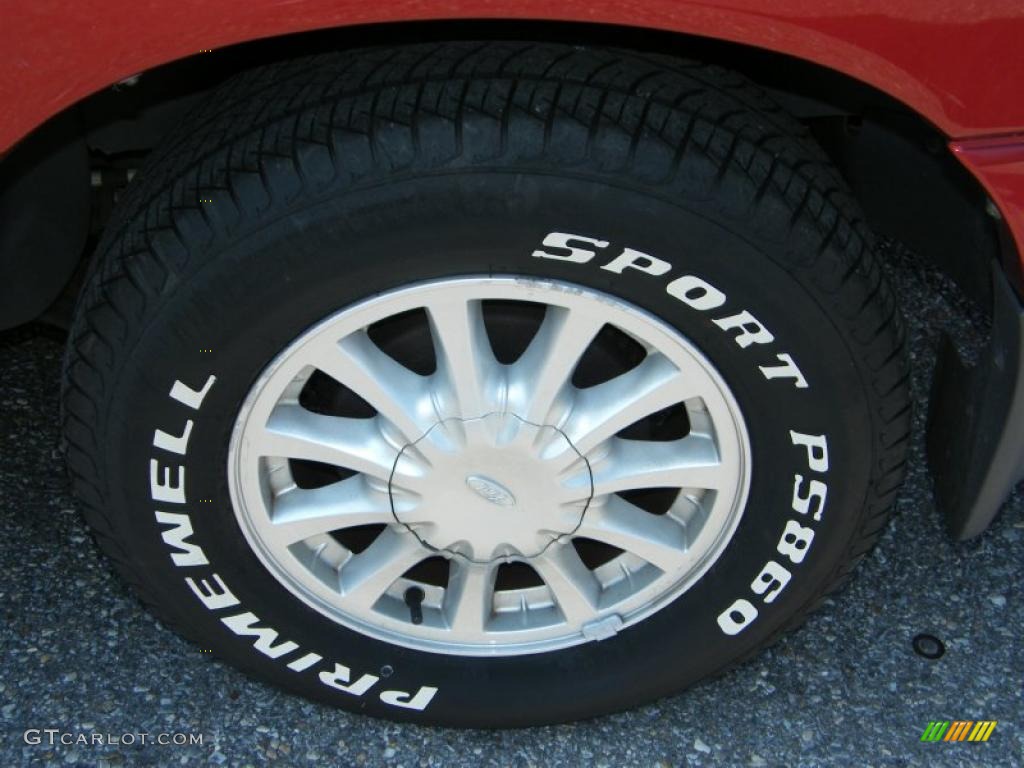 1999 Ford Windstar SE Wheel Photos