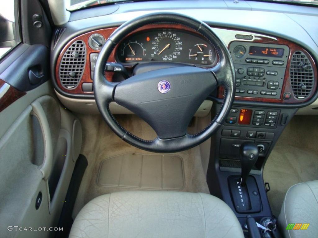 1997 Saab 900 SE Turbo Sedan Controls Photo #38496795
