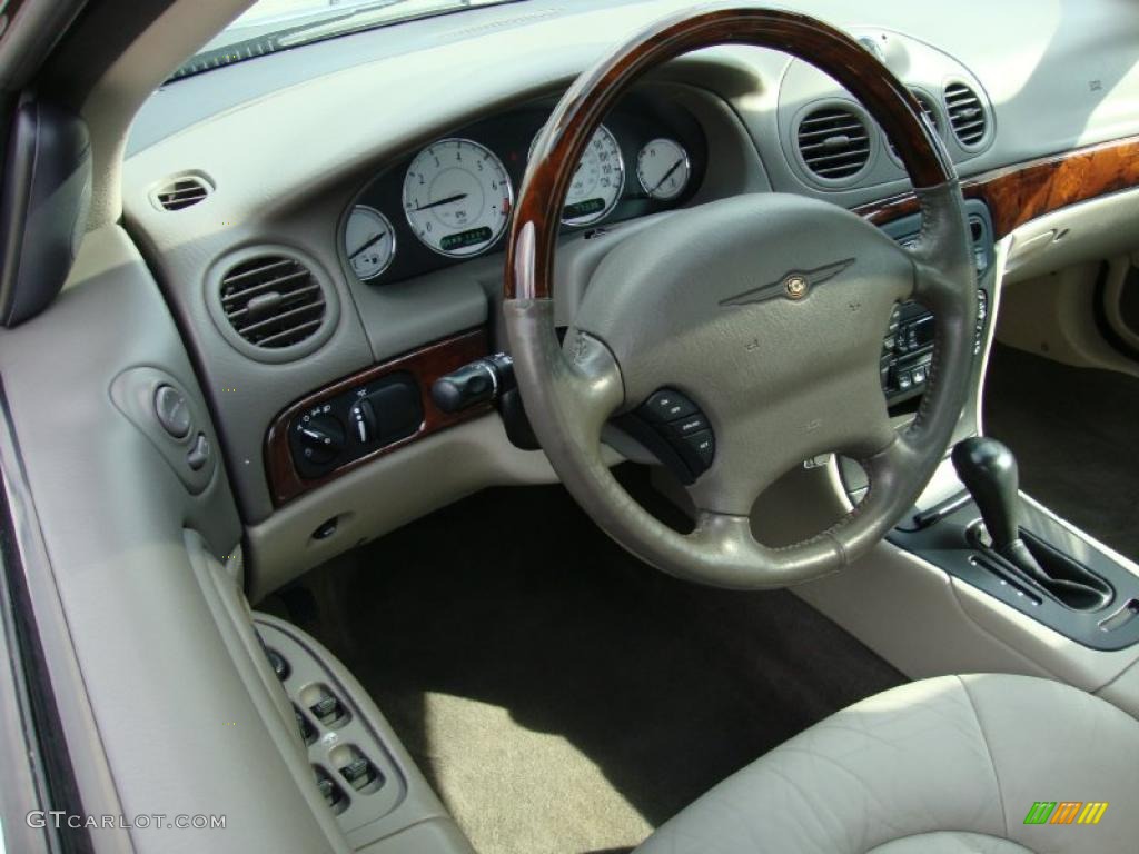2003 Chrysler 300 M Sedan Sandstone Steering Wheel Photo #38497879
