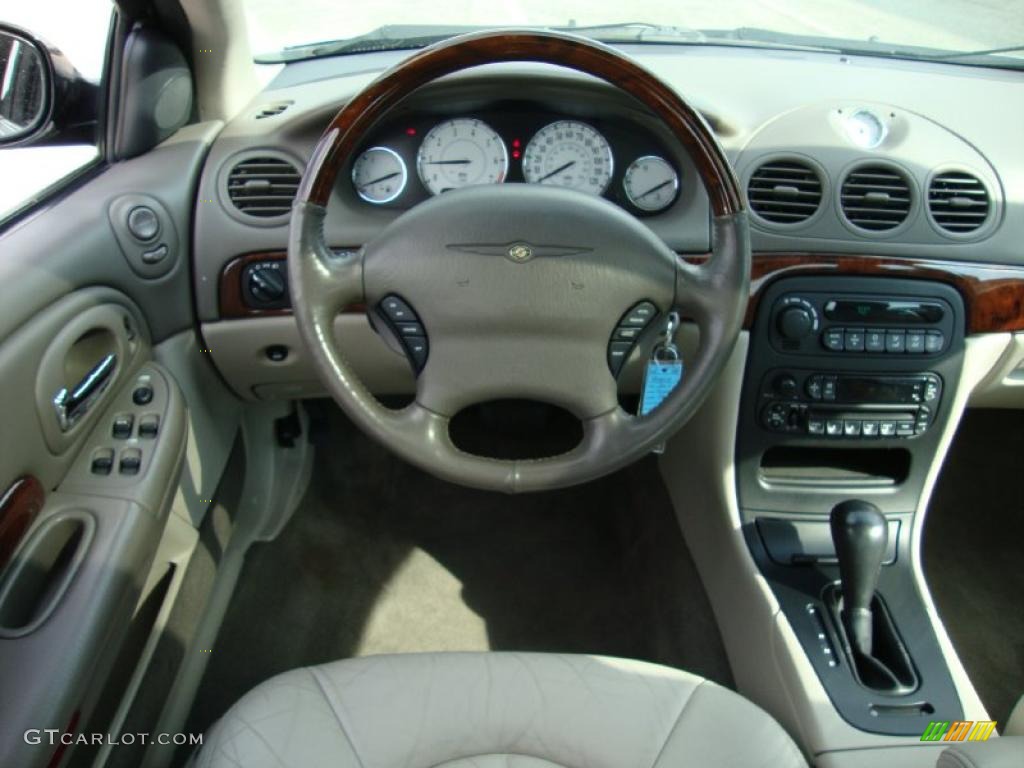 2003 Chrysler 300 M Sedan Sandstone Steering Wheel Photo #38498175