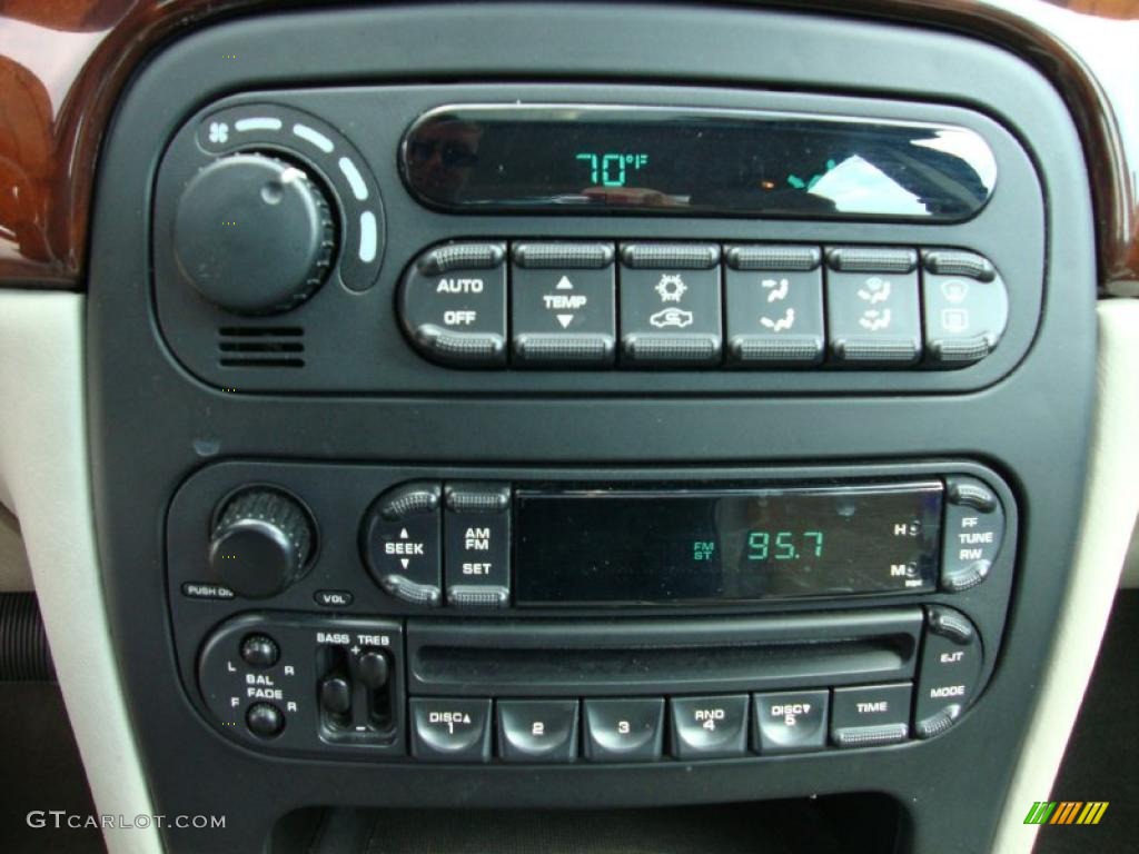 2003 Chrysler 300 M Sedan Controls Photo #38498355