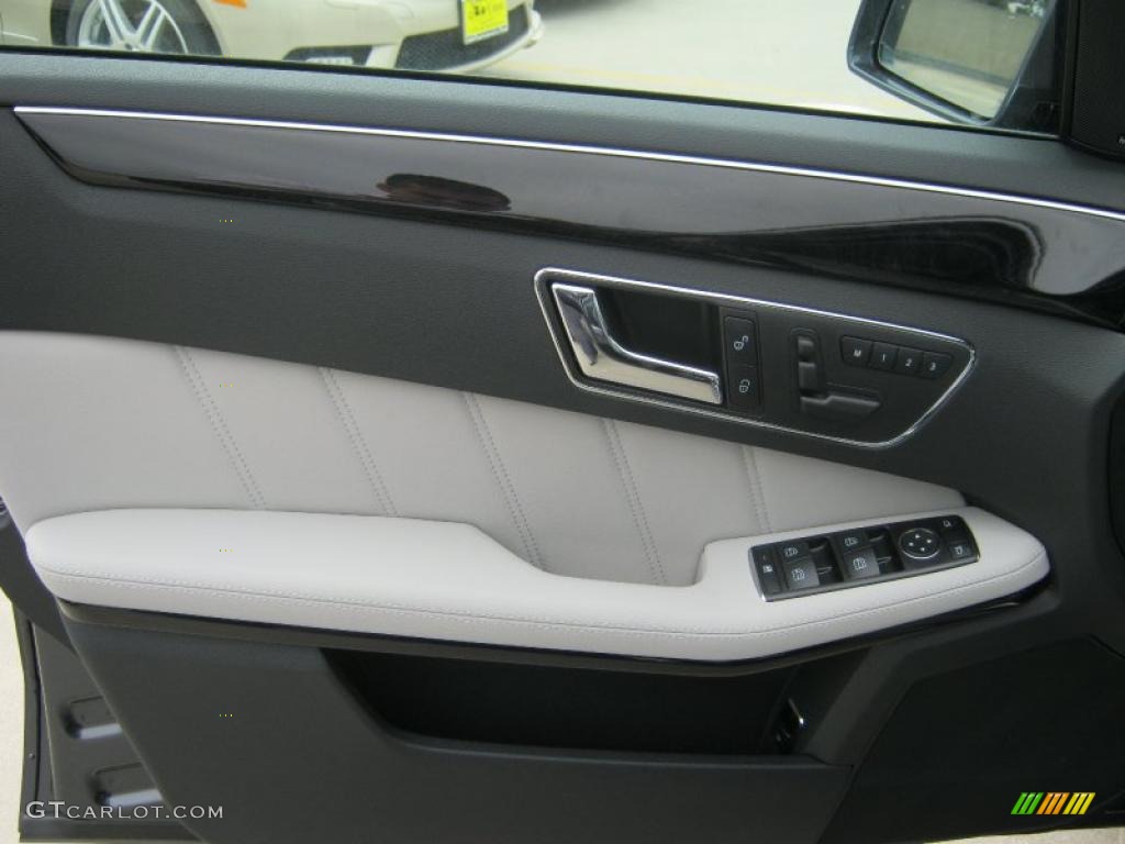 2011 Mercedes-Benz E 350 Sedan Ash/Black Door Panel Photo #38498587
