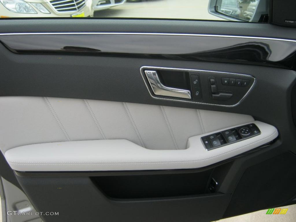 2011 Mercedes-Benz E 350 Sedan Ash/Black Door Panel Photo #38498867