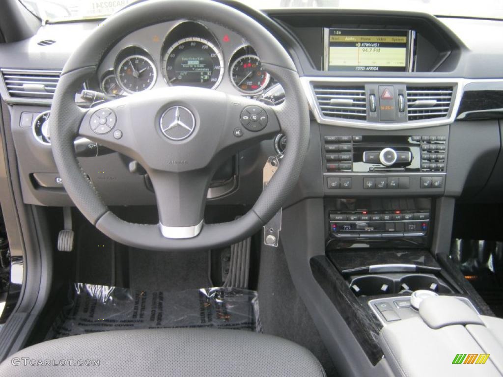 2011 Mercedes-Benz E 550 Sedan Steering Wheel Photos