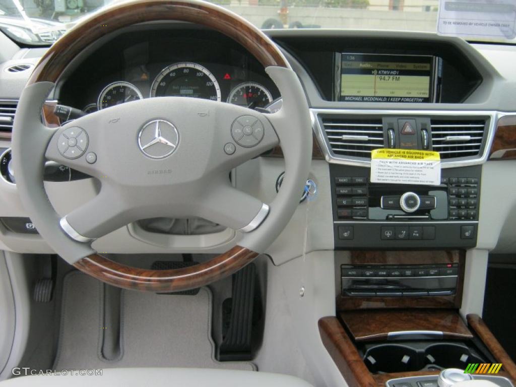 2011 Mercedes-Benz E 350 Sedan Ash/Black Dashboard Photo #38499275