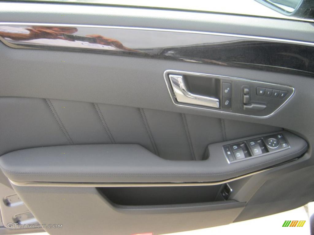 2011 Mercedes-Benz E 550 Sedan Door Panel Photos