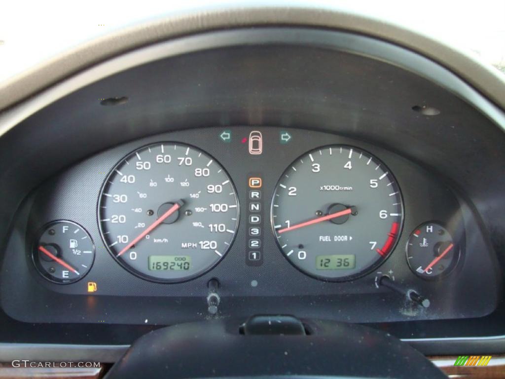 2000 Subaru Outback Limited Wagon Gauges Photo #38500963