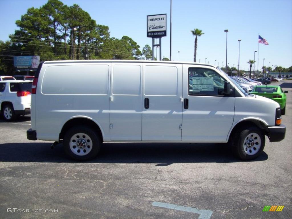 2010 Savana Van 1500 Cargo - Summit White / Medium Pewter photo #1