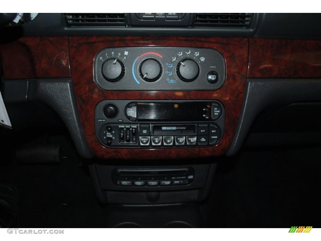 2001 Dodge Stratus SE Sedan Controls Photo #38504679