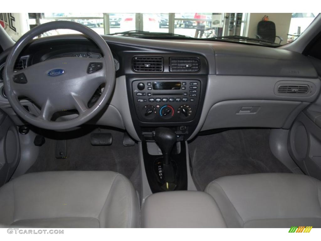2002 Ford Taurus SES Medium Graphite Dashboard Photo #38505151