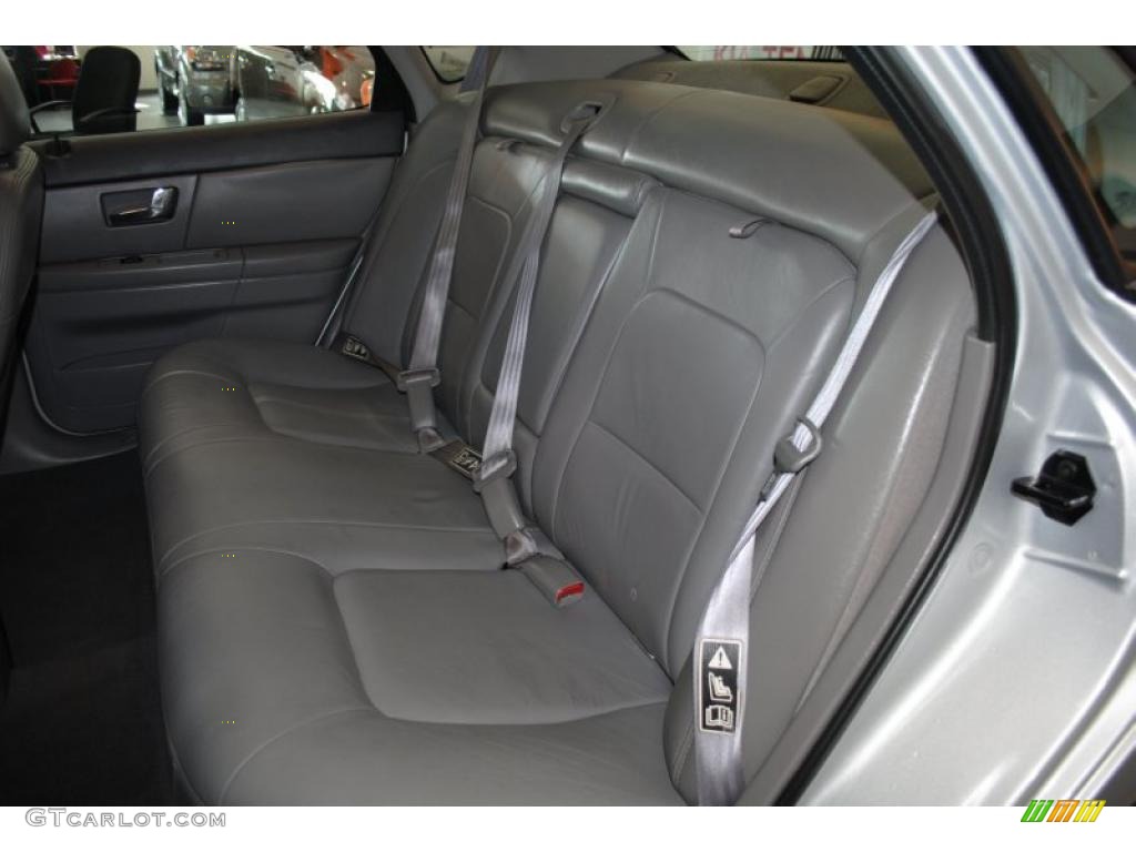 Medium Graphite Interior 2002 Ford Taurus SES Photo #38505235