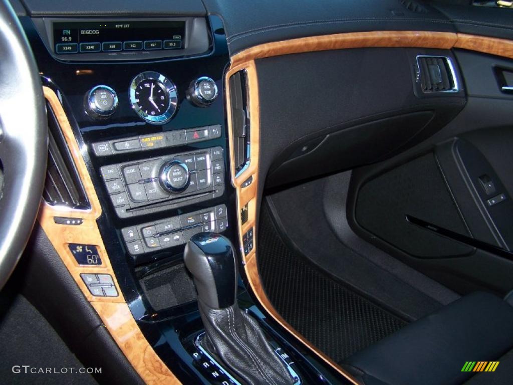 2009 CTS -V Sedan - White Diamond Tri-Coat / Ebony photo #34