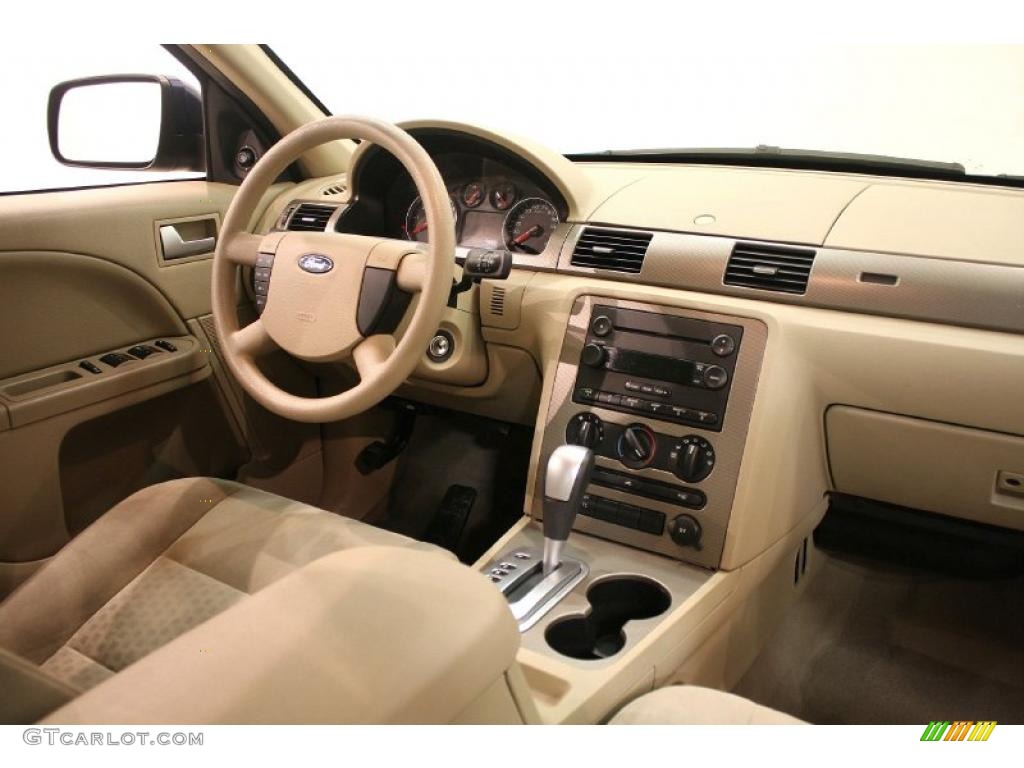 2005 Ford Five Hundred SE Pebble Beige Dashboard Photo #38507711