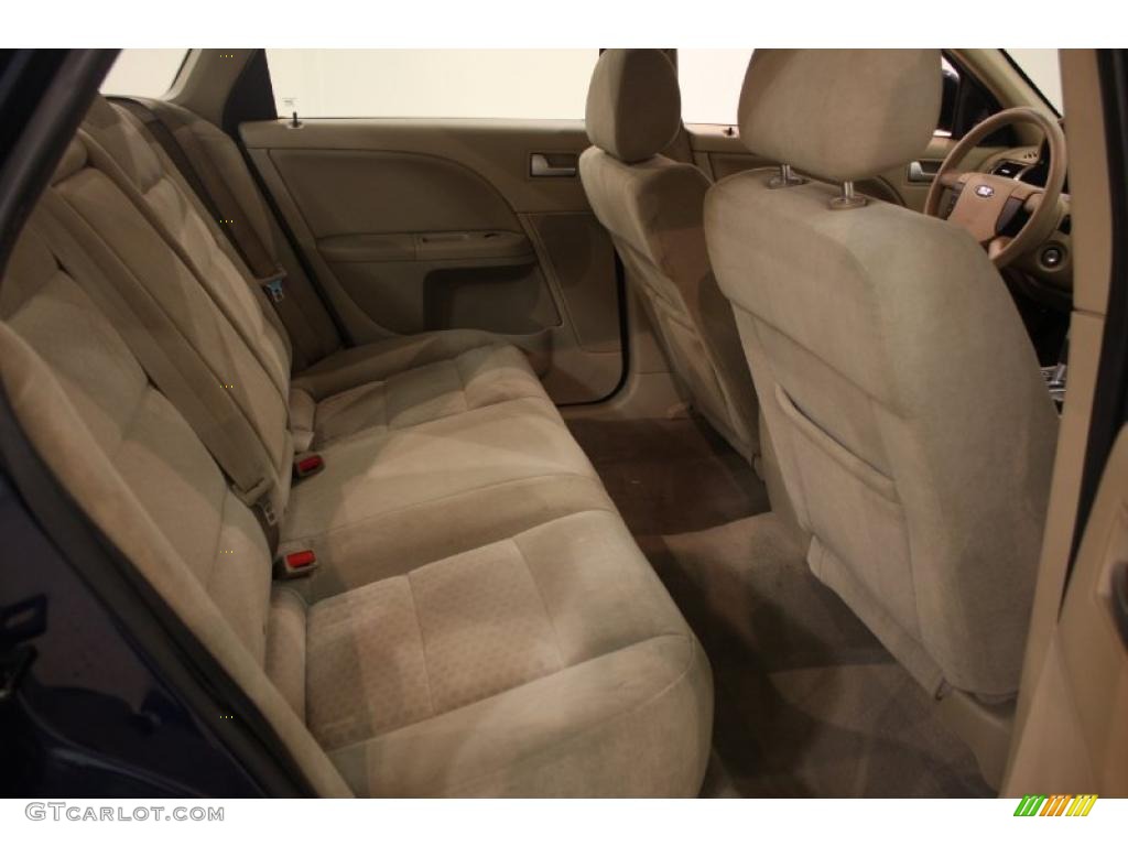 Pebble Beige Interior 2005 Ford Five Hundred SE Photo #38507739