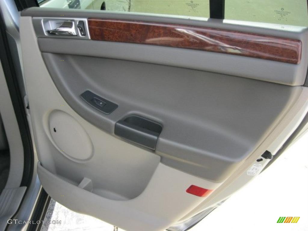 2004 Chrysler Pacifica Standard Pacifica Model Light Taupe Door Panel Photo #38508347
