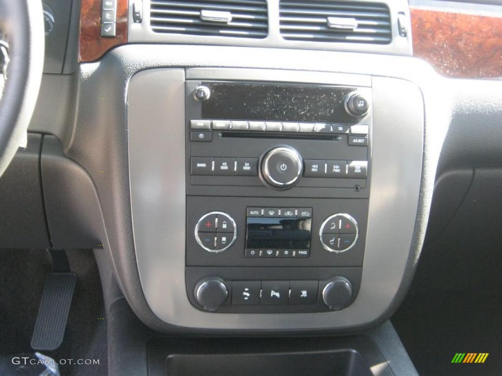 2011 GMC Sierra 1500 SLT Extended Cab 4x4 Controls Photo #38509231