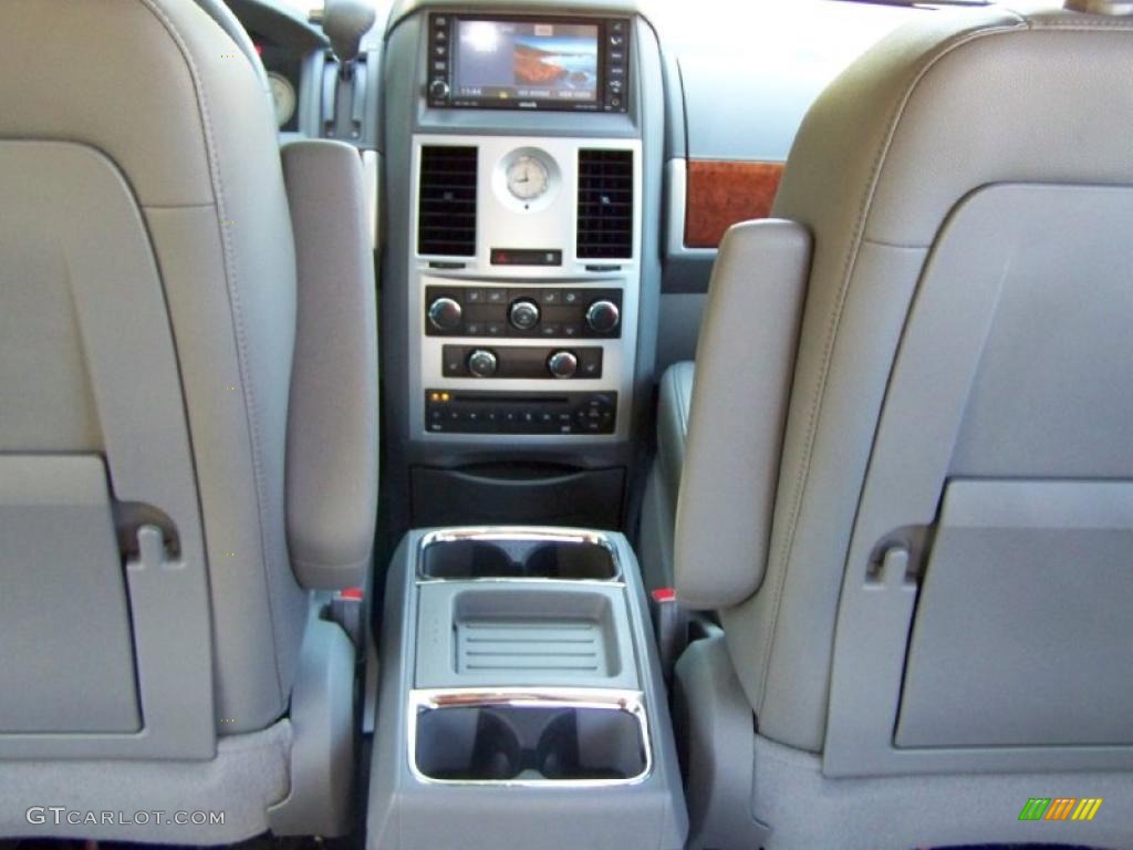 2008 Town & Country Touring Signature Series - Modern Blue Pearlcoat / Medium Slate Gray/Light Shale photo #19