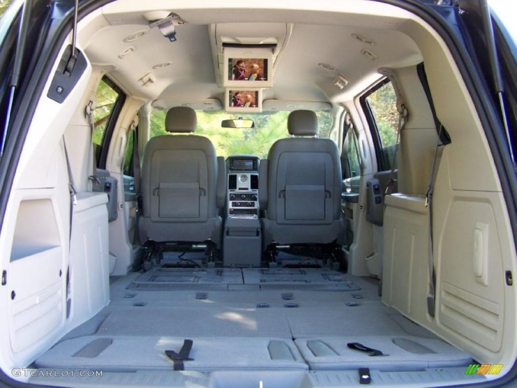2008 Town & Country Touring Signature Series - Modern Blue Pearlcoat / Medium Slate Gray/Light Shale photo #44