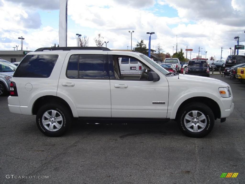 2008 Explorer XLT 4x4 - White Suede / Camel photo #6