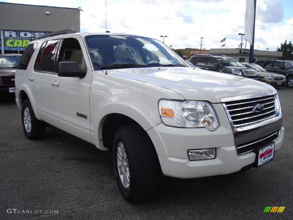 2008 Explorer XLT 4x4 - White Suede / Camel photo #7