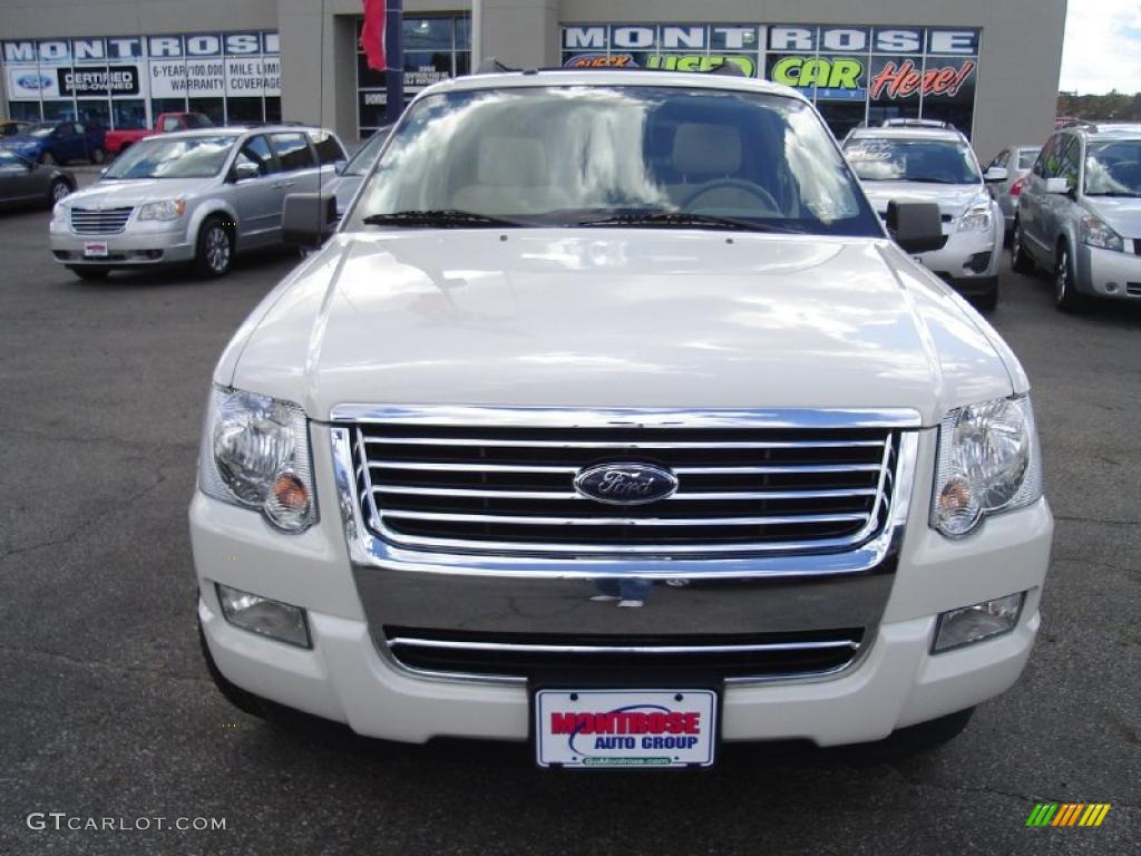 2008 Explorer XLT 4x4 - White Suede / Camel photo #8